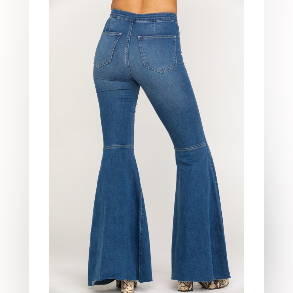 We The Free Just Float On Flare Jeans Raw Hems Medium Wash - Picture 3 of 16